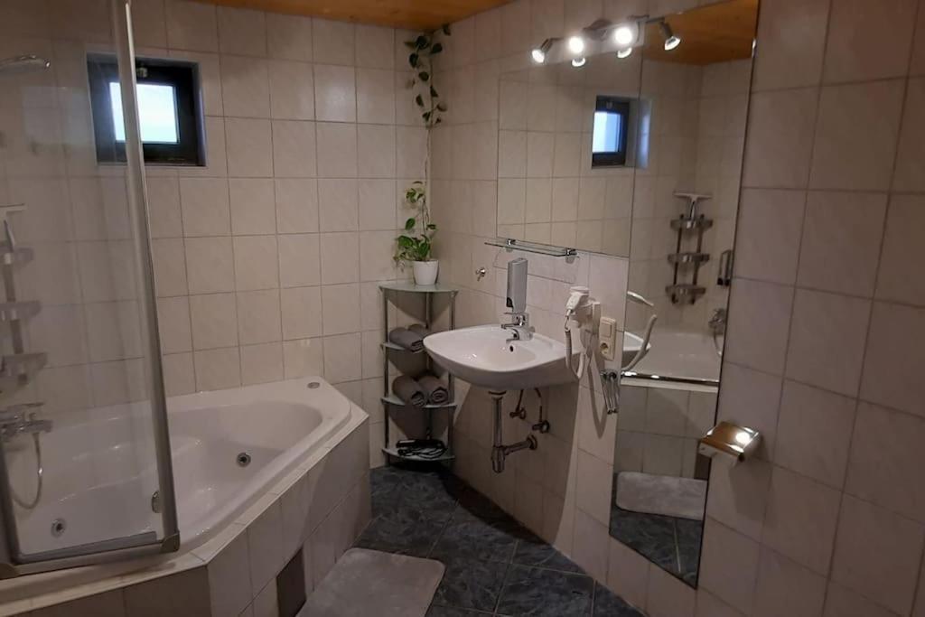 Ferienwohnung In Weyregg Am Attersee מראה חיצוני תמונה
