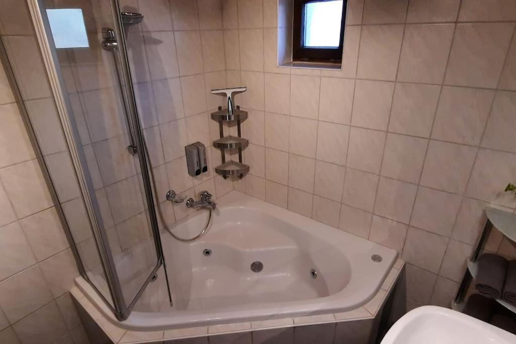Ferienwohnung In Weyregg Am Attersee מראה חיצוני תמונה